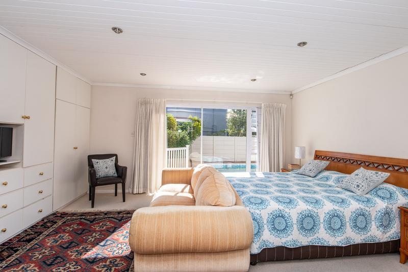 5 Bedroom Property for Sale in Constantia Western Cape